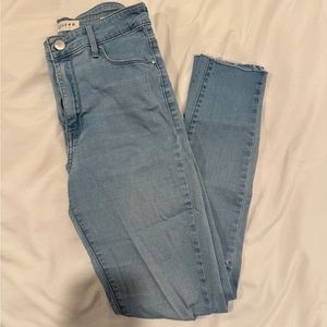 Knee Rip Jeans